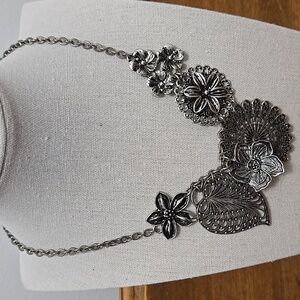 Premier Designs Burnished Silver Floral Design Necklace